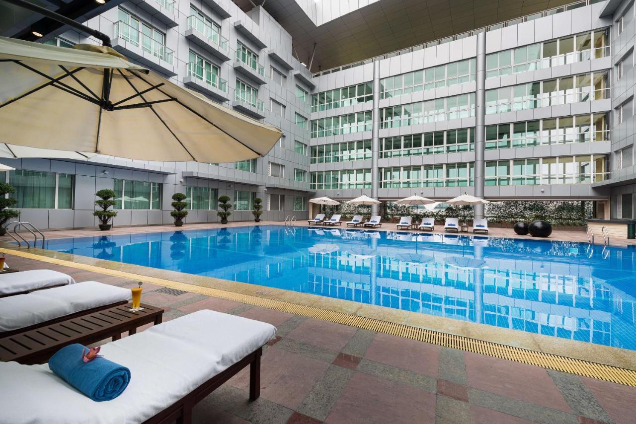 Novotel Guangzhou Baiyun Airport - Canton Fair Free Shuttle Bus & Official Registration Agency Buitenkant foto