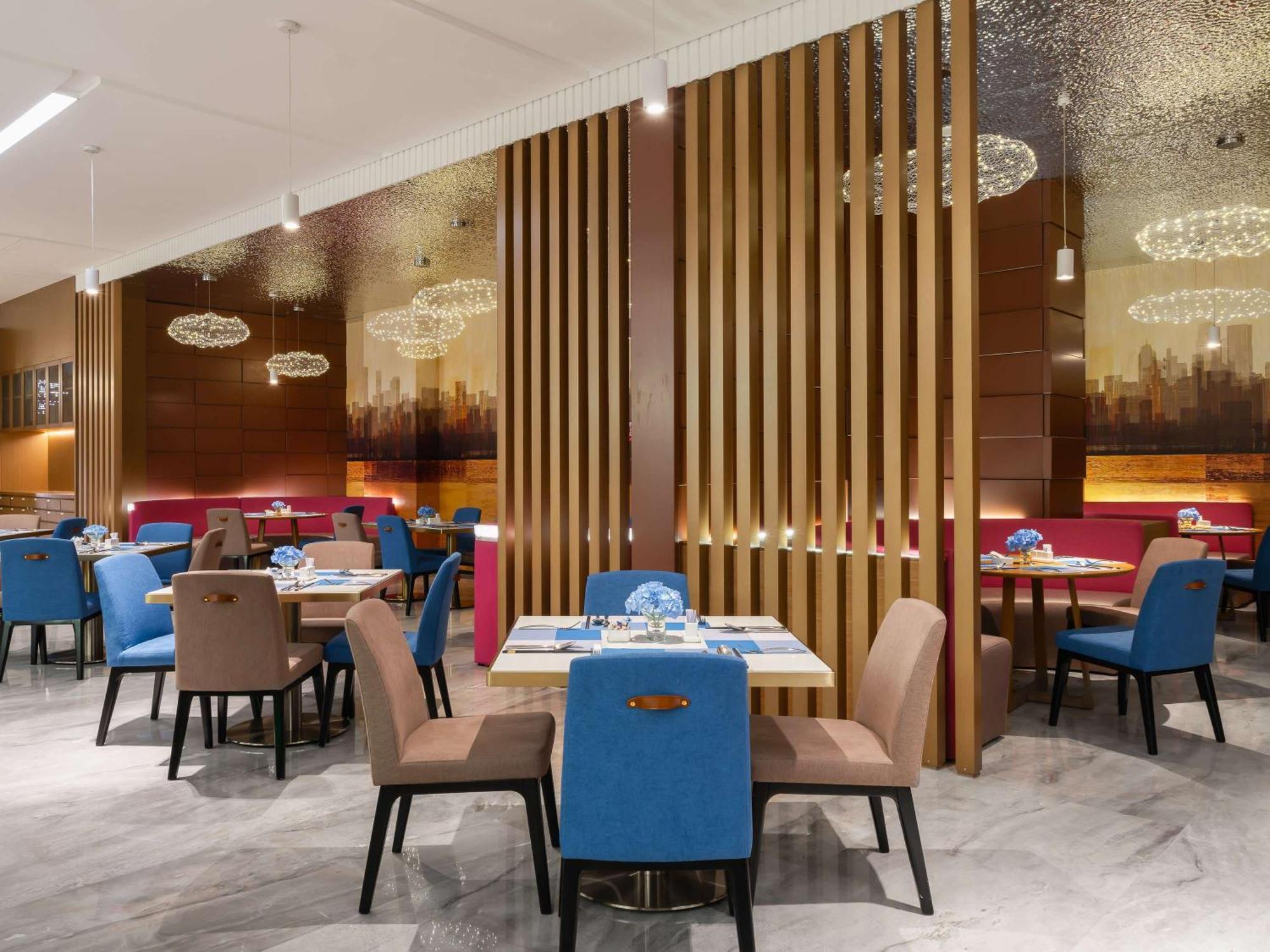 Novotel Guangzhou Baiyun Airport - Canton Fair Free Shuttle Bus & Official Registration Agency Buitenkant foto